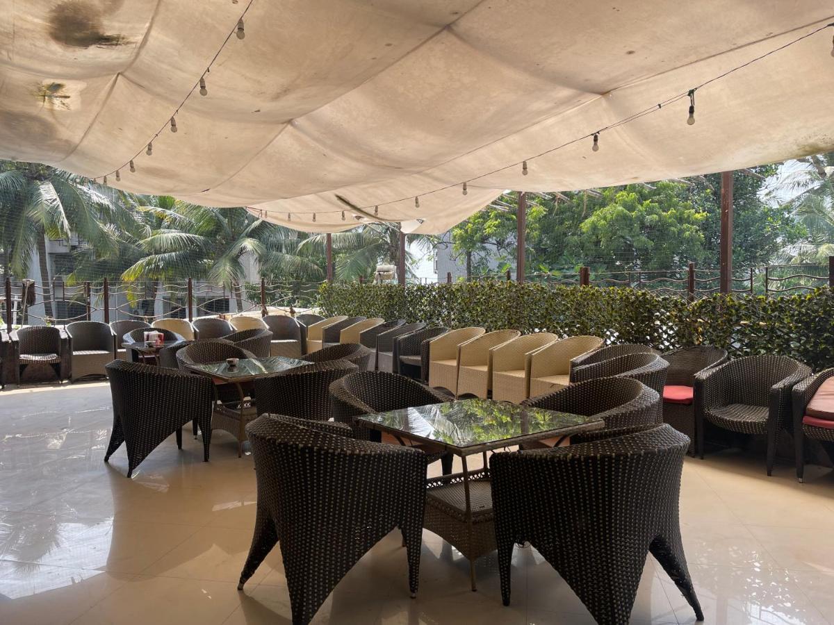 Home2 Renaissance Club Mumbai Exterior foto